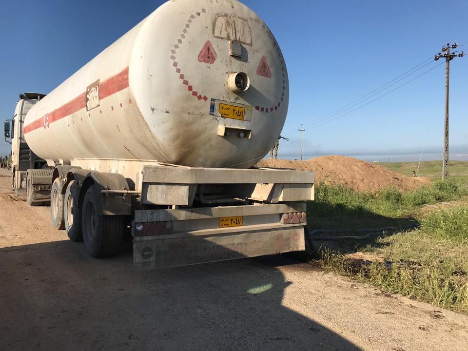 Police forces in Kirkuk confiscate two trucks in the site of an oil robbing, April 18, 2019. (Photo: Energy Police in Kirkuk)